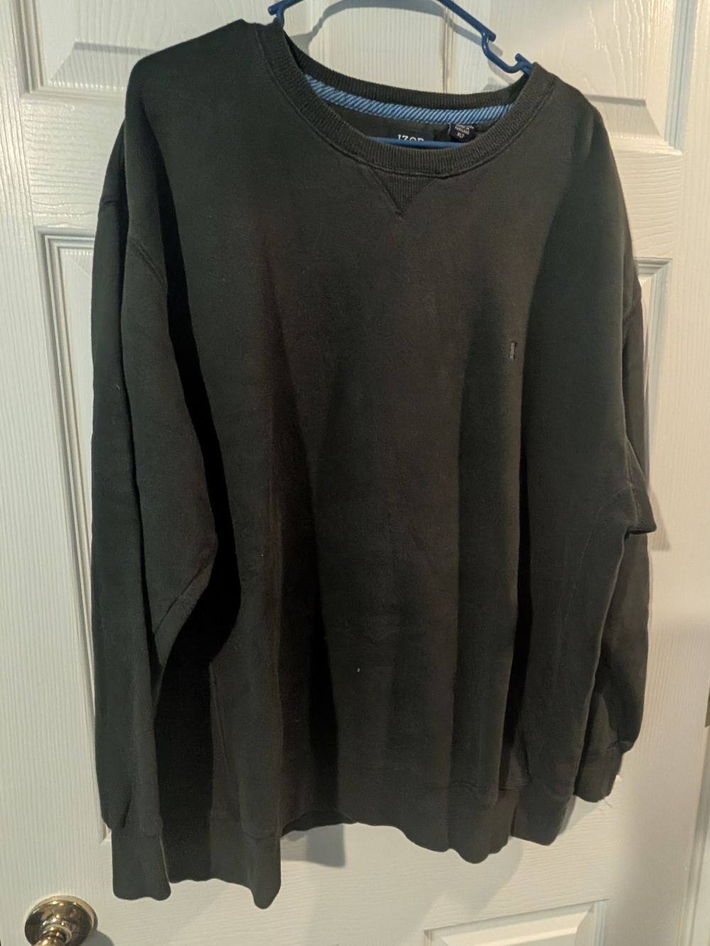 Izod Black Crewneck Sweatshirt